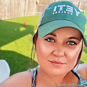 Meet your Posher, Laina